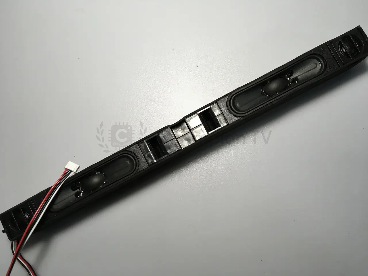 KIVI динаміки саундбар 504 MTC_H 12W 6 ohm для телевізора, вживані