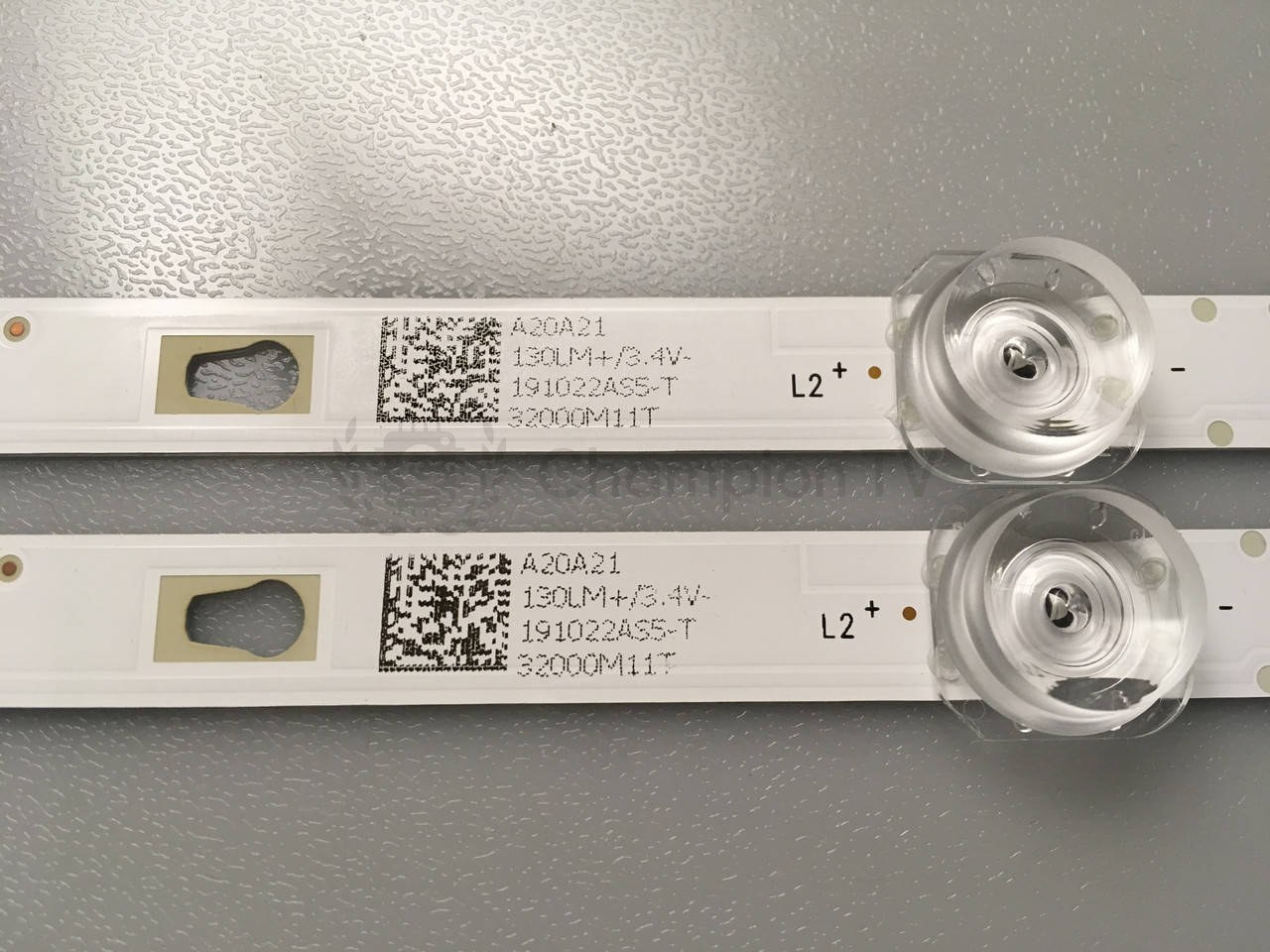 Kivi LED-підсвітка комплект 32 LP LED32D05-ZC26AG-02T 30332005210T (552mm, 2 планки), новий