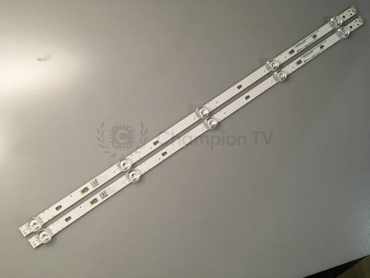 Kivi LED-підсвітка комплект 32 LP LED32D05-ZC26AG-02T 30332005210T (552mm, 2 планки), новий