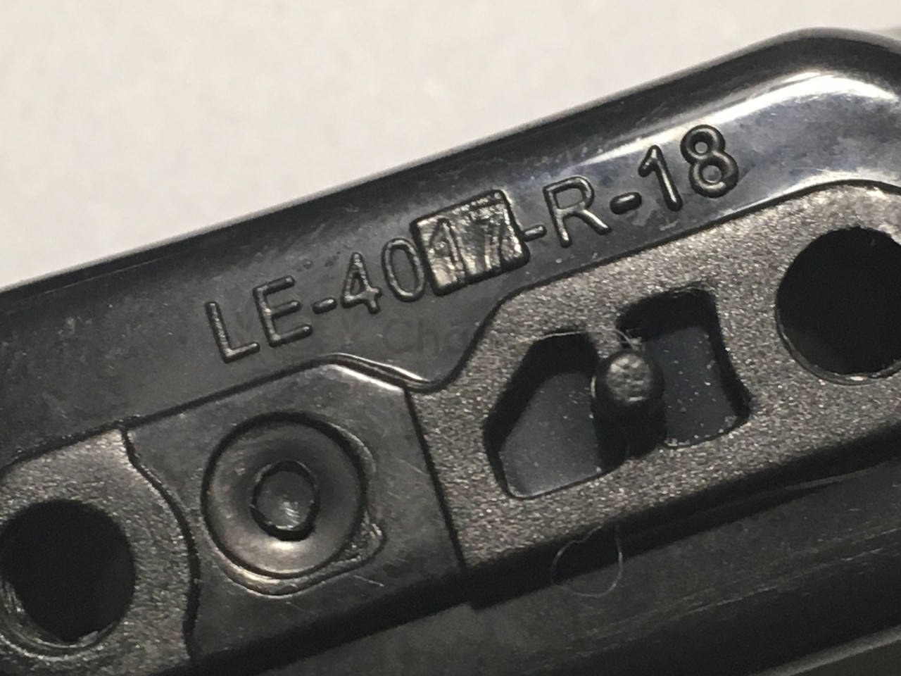 Smart LE4017R18 ніжки підставка LE.40-R18 40 дюйм комплект 2 шт, вживані