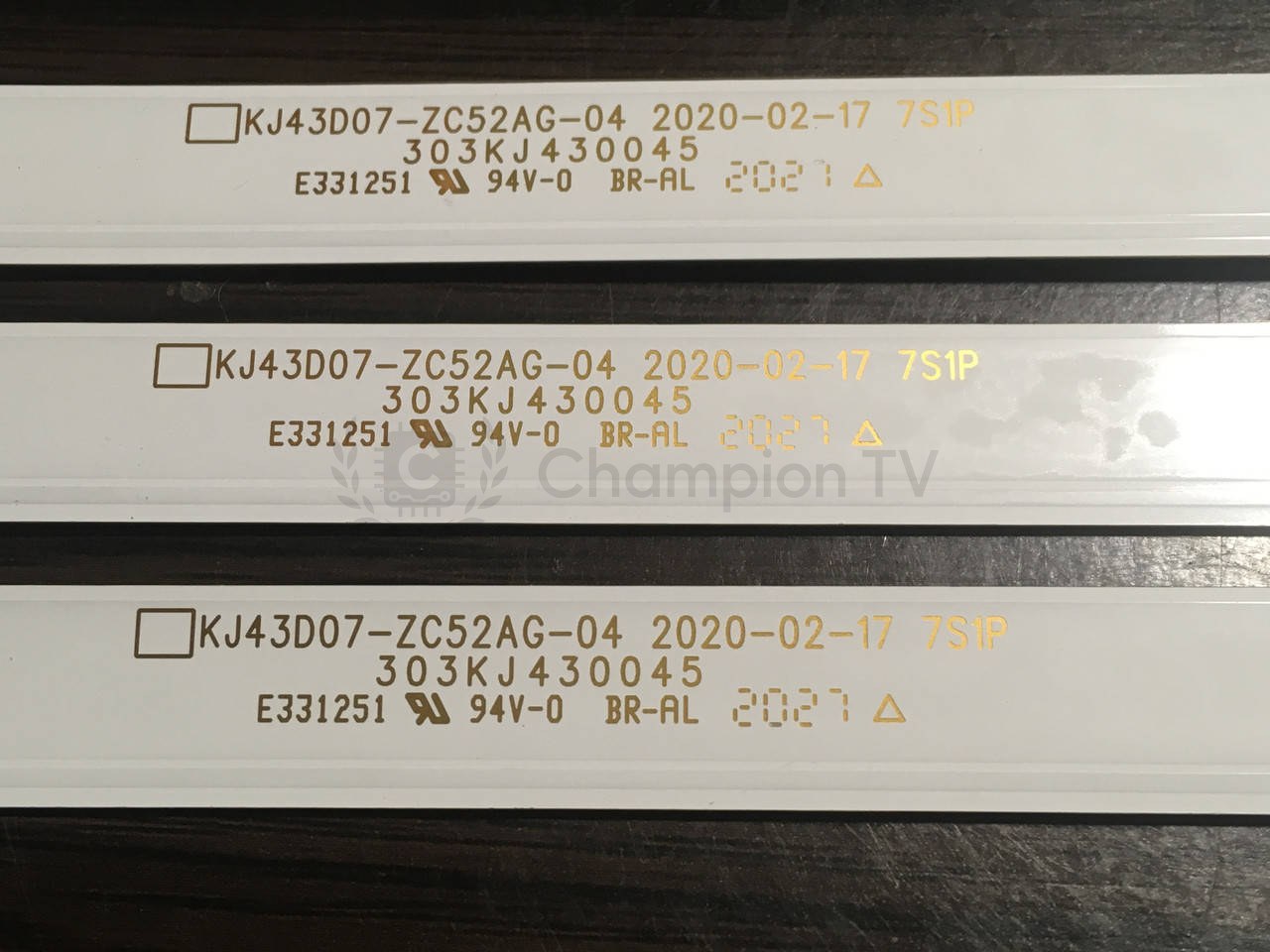 LED-підсвітка LG KJ43D07-ZC52AG-04 303KJ430045 43 дюйм комплект 3 шт (підсвітка), новий