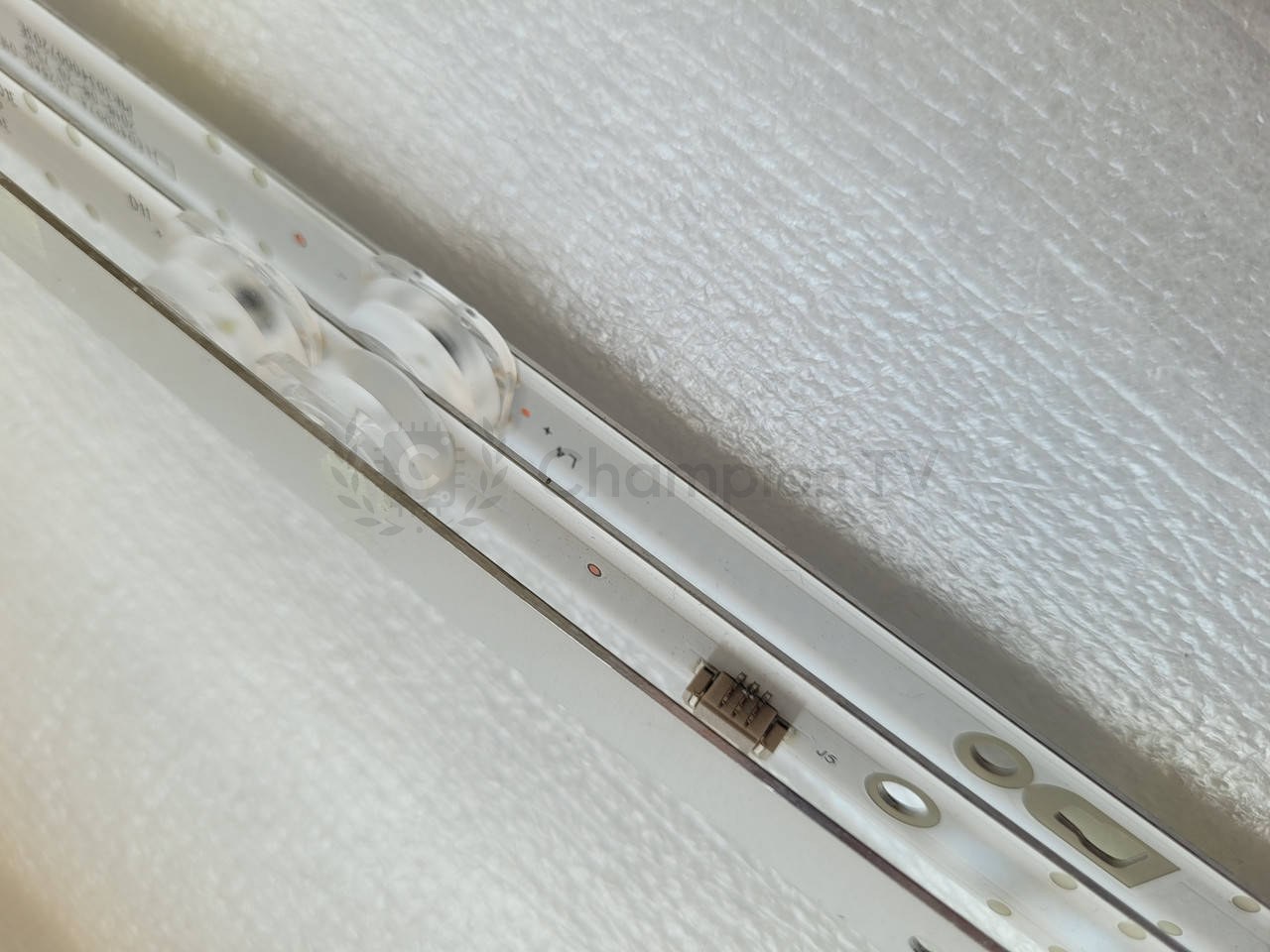 LED-підсвітка LED40D07B-ZC26AG-01T для KIVI JVC 40 дюйм 1 планка, новий