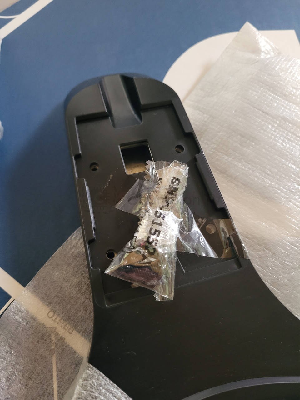 Петлі (шарніри) Samsung 65" TU8500 BN96-50794A BN96-50793A ніжка підставка (комплект 2 шт), новий