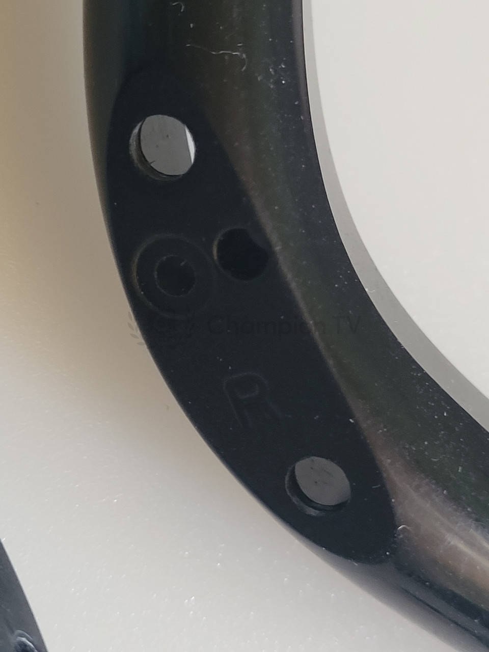 Ніжка (петлі) AKAI UA32HD19T2S 32 дюйма (комплект 2 шт), вживане