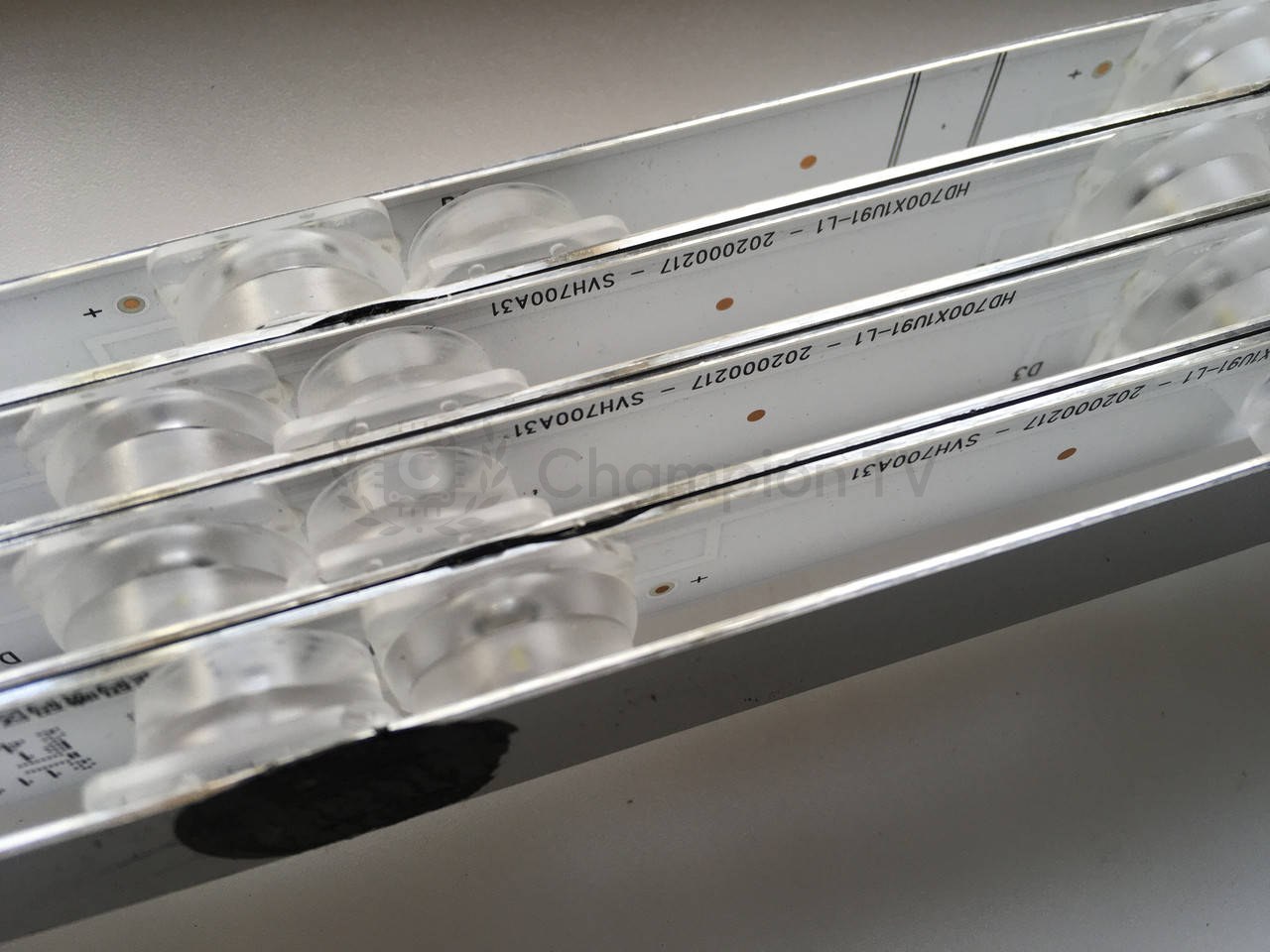 Hisense LED-підсвітка SVH700A31 для 70A6G 70H6570G 70A6G3 70A61G (70 дюйм) комплект 8 шт, новий