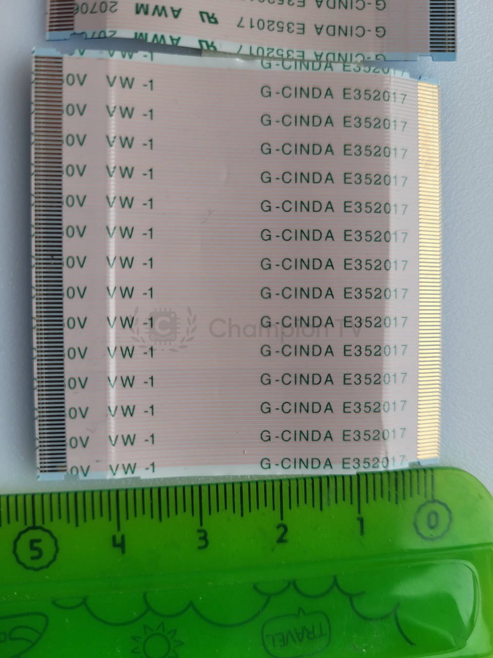 Шлейф LVDS G-CINDA E352017 для Sceptre, Philips, Hitachi (40-pin, 50х50), вживаний