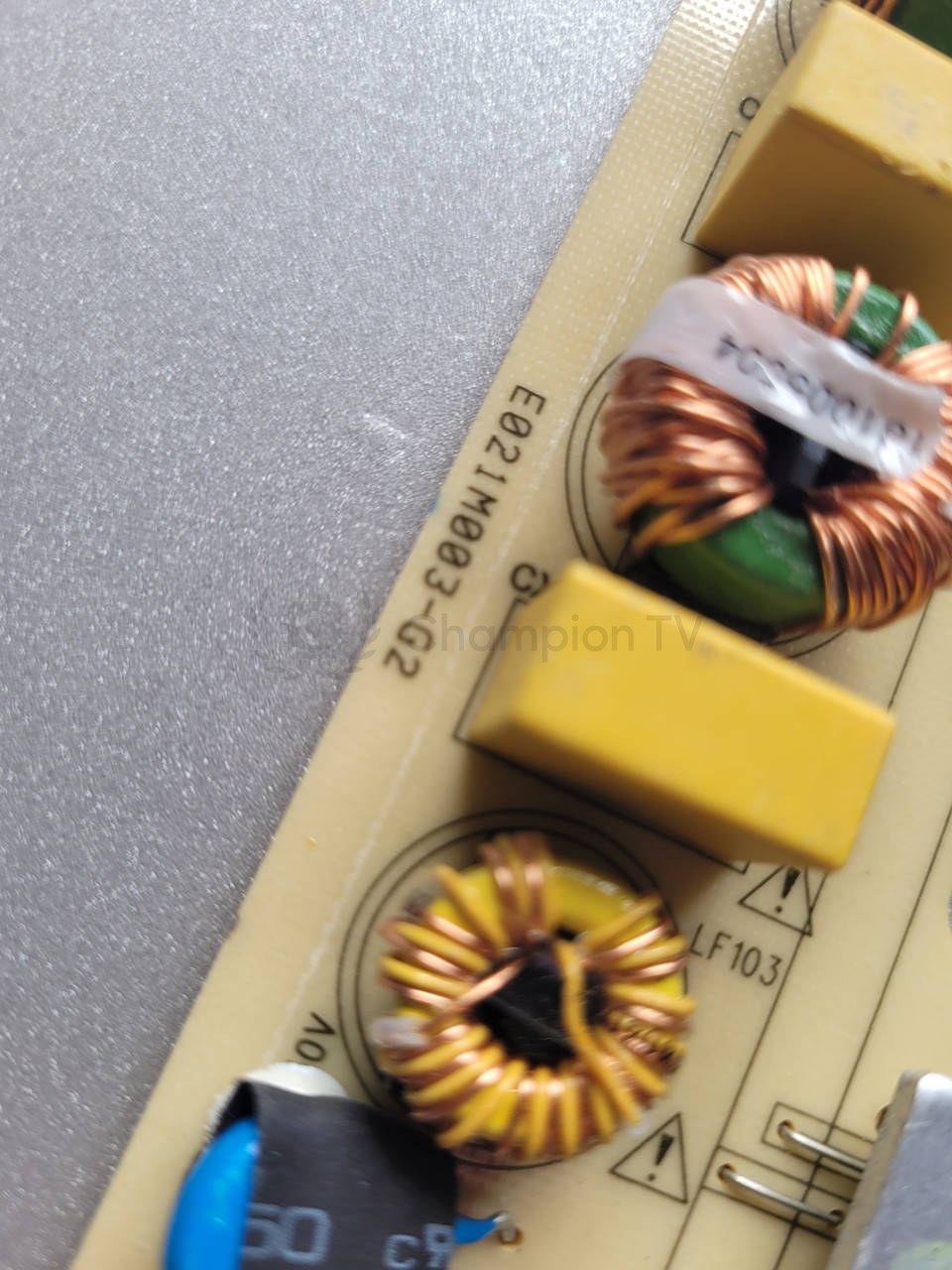 Блок живлення Kivi 50UK30G M29/2010035008/26 1010182582 PSU, в хорошому стані