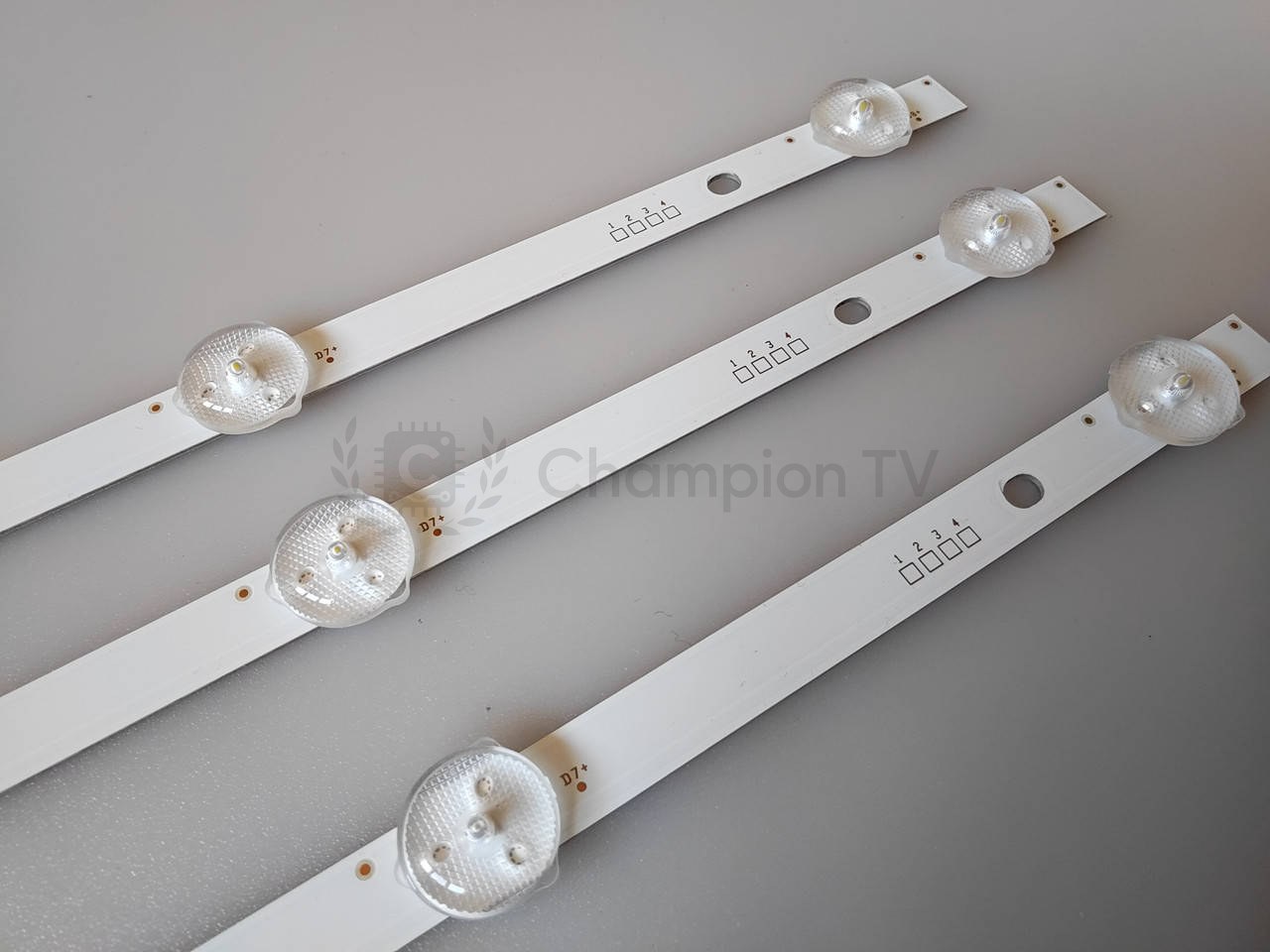 Samsung LED-підсвітка комплект 3 планки 8 діодів HY-B430A1-A для телевізорів 43", новий
