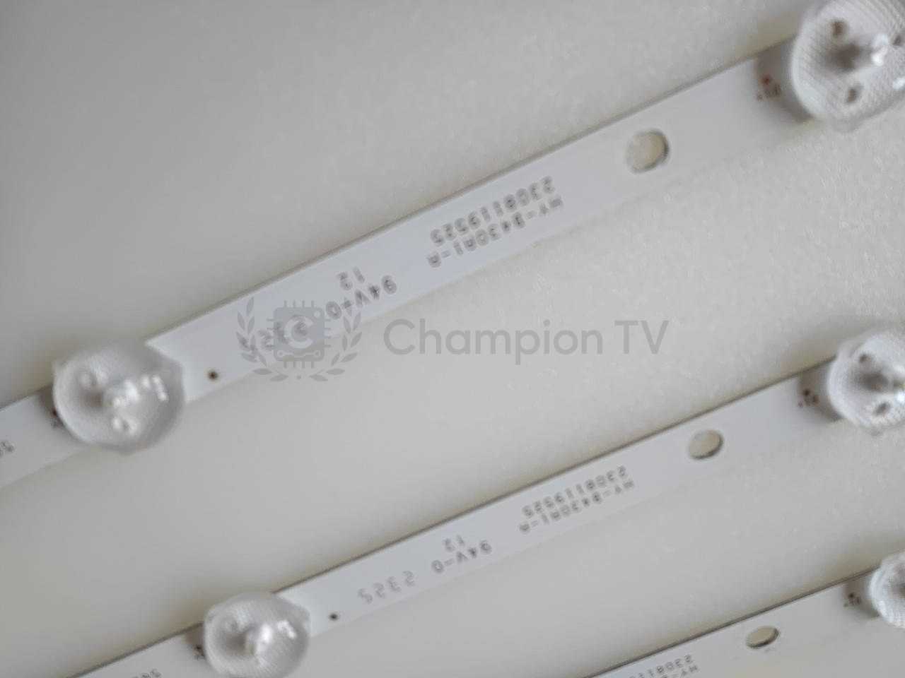 Samsung LED-підсвітка комплект 3 планки 8 діодів HY-B430A1-A для телевізорів 43", новий
