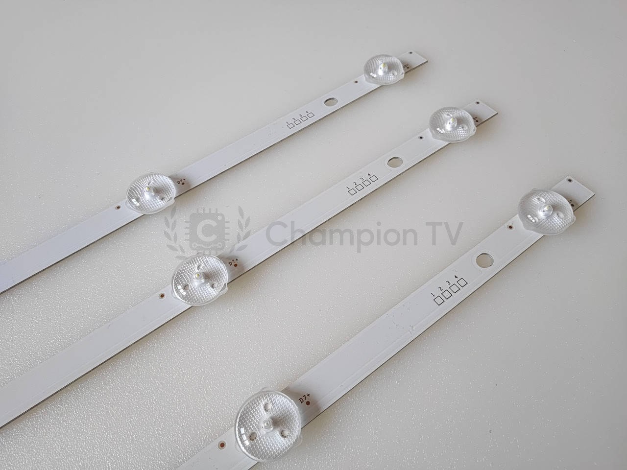 Samsung LED-підсвітка комплект 3 планки 8 діодів HY-B430A1-A для телевізорів 43", новий