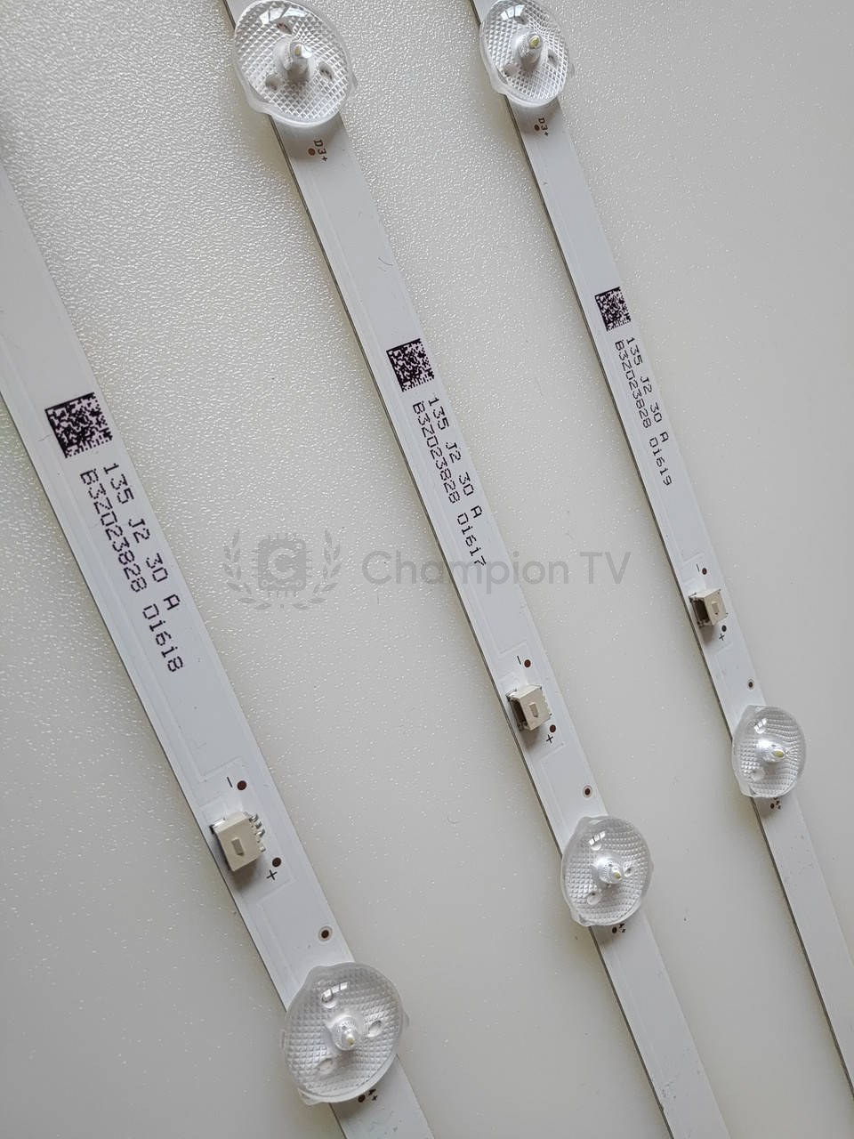 Samsung LED-підсвітка комплект 3 планки 8 діодів HY-B430A1-A для телевізорів 43", новий