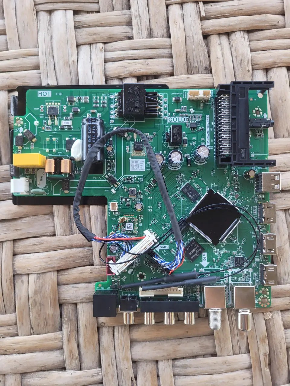 Системна плата Konka LE3200 TP.SK529S.PB803 32" mainboard новий