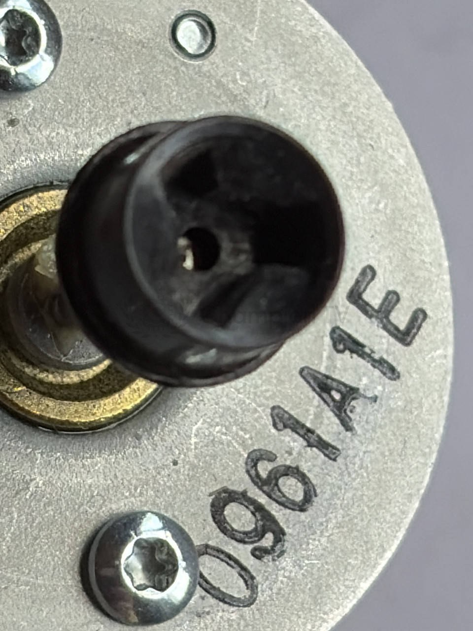 Мікродвигун MITSUMI 0961A1E 3JV1000 12V 14000 RPM 3-фазний зовнішній ротор, вісь 2мм, новий