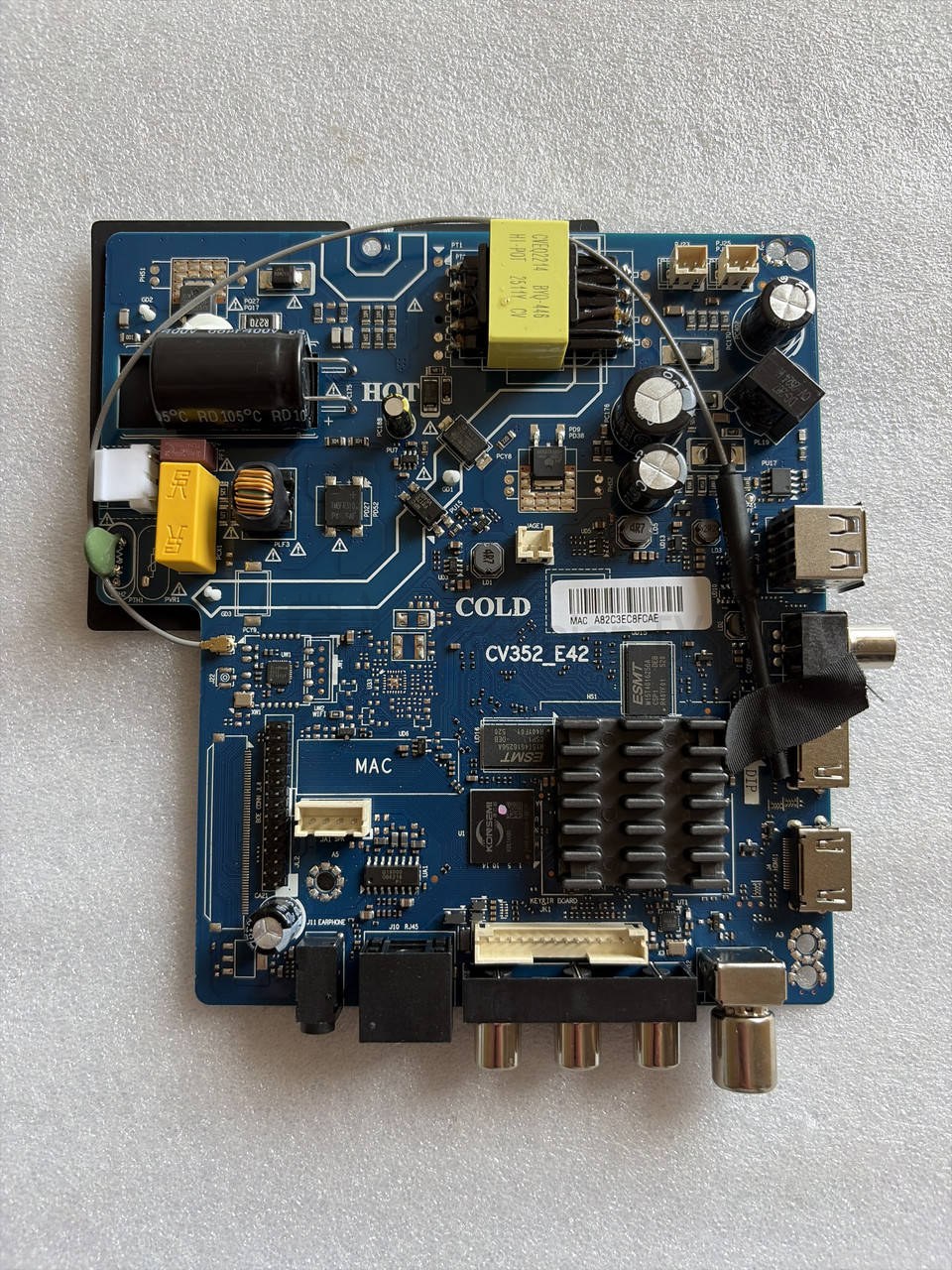 Системна плата mainboard CV352-E42 для 32LED3200 32" LED TV