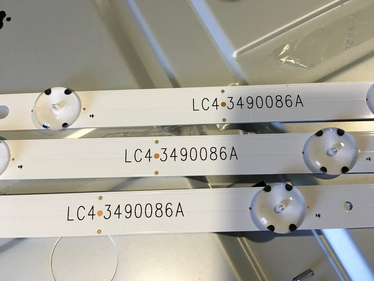 Підсвітка led телевізора LG43d07-zc31ag-04 lc43490086a LG 43Um7000 та ін 3 планки по 7;діодів