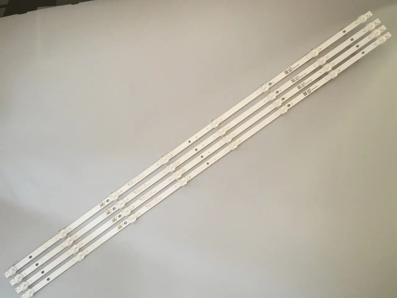 Комплект підсвітки AWOX 43110 JL.D43081235T-105AS 430HVN1.3