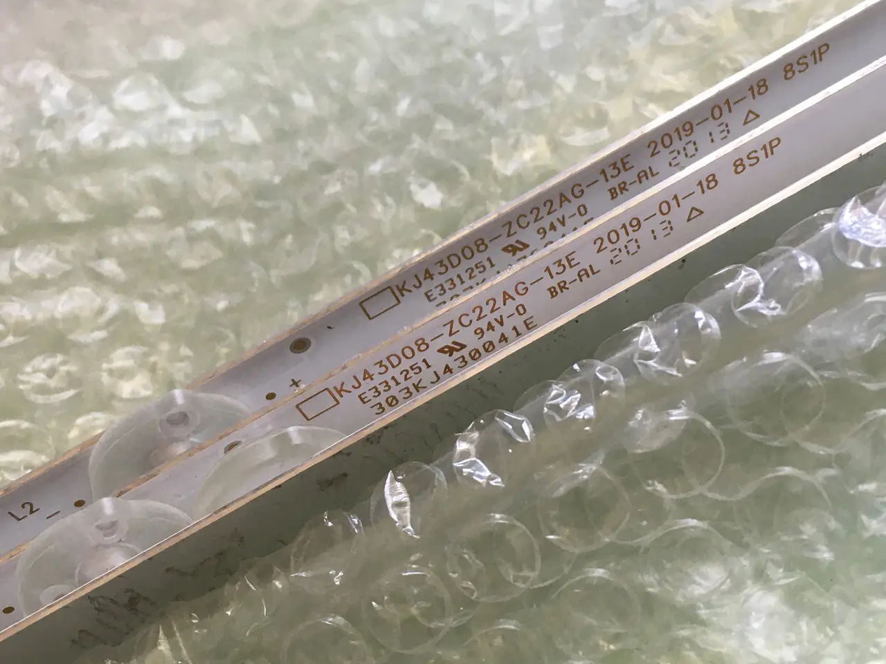 Підсвітка led телевізора KJ43d08-zc22ag-13e 303kj430045 3 планки по 8 діодів