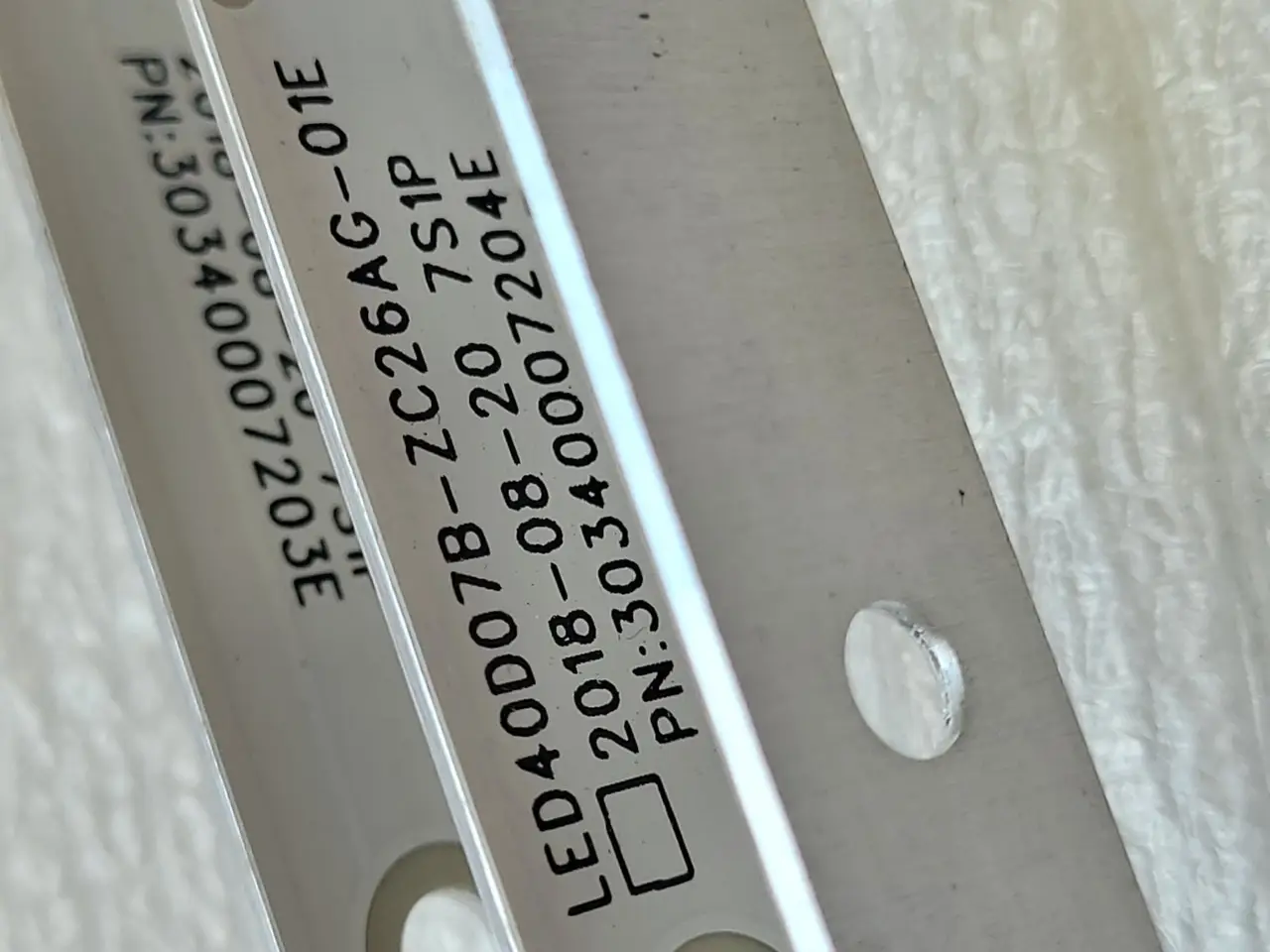 Підсвітка led40d07b-zc26ag-01t Kivi 40fr50bu 40fb50bu jvc 40mu508 поштучно