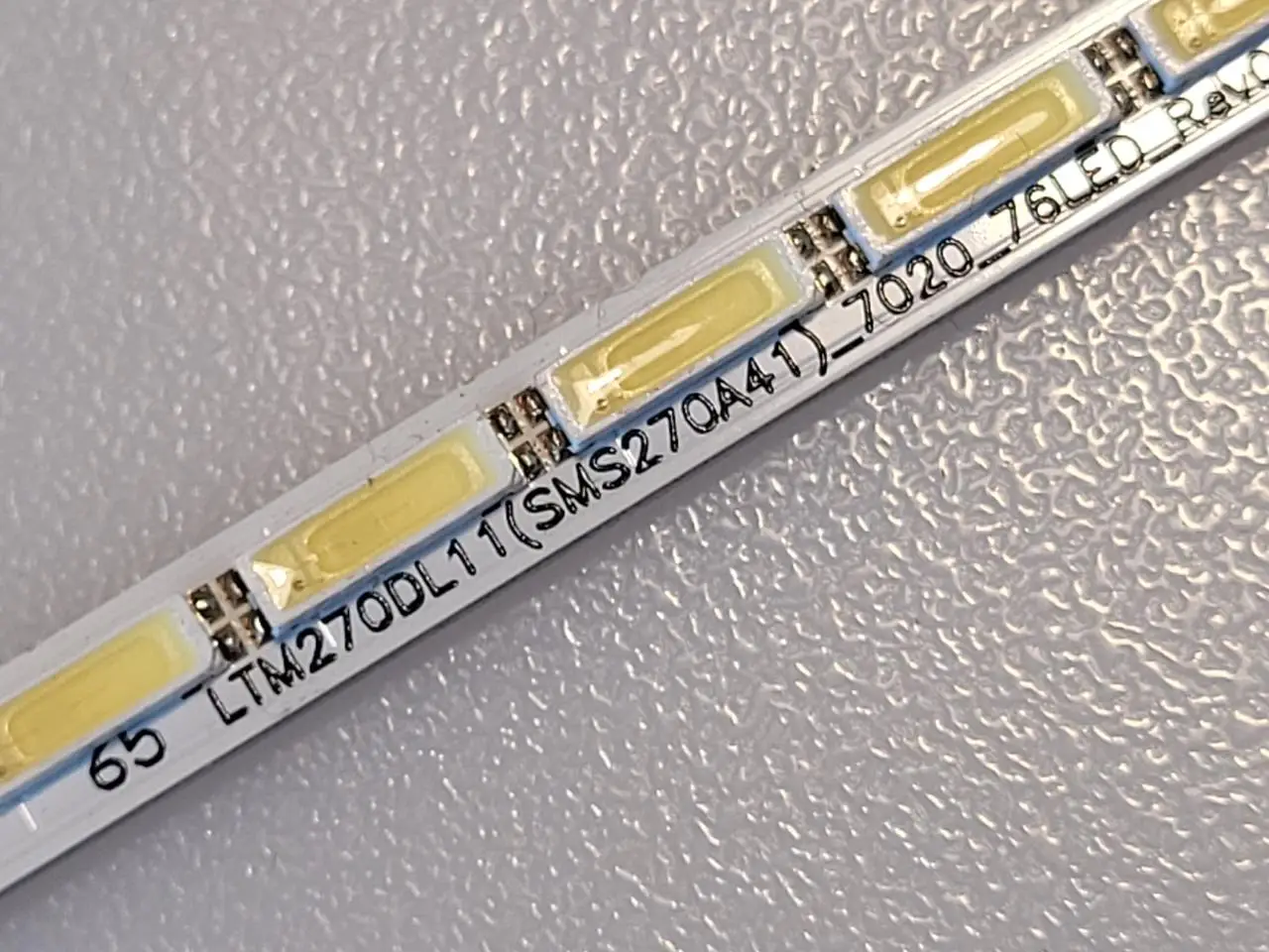 Підсвітка led монітора Samsung TM270DL11 sms270a41 76led