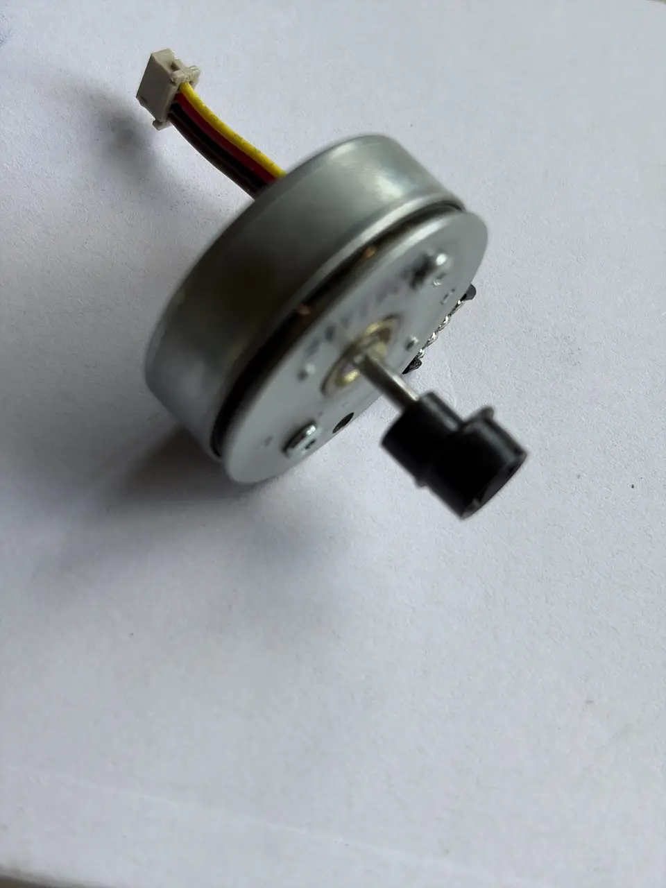 Мікро двигун до бритви 0961A1E MITSUMI DC 12V 14000RPM 3-Phase External Outer Rotor Brushless Motor 2mm ось